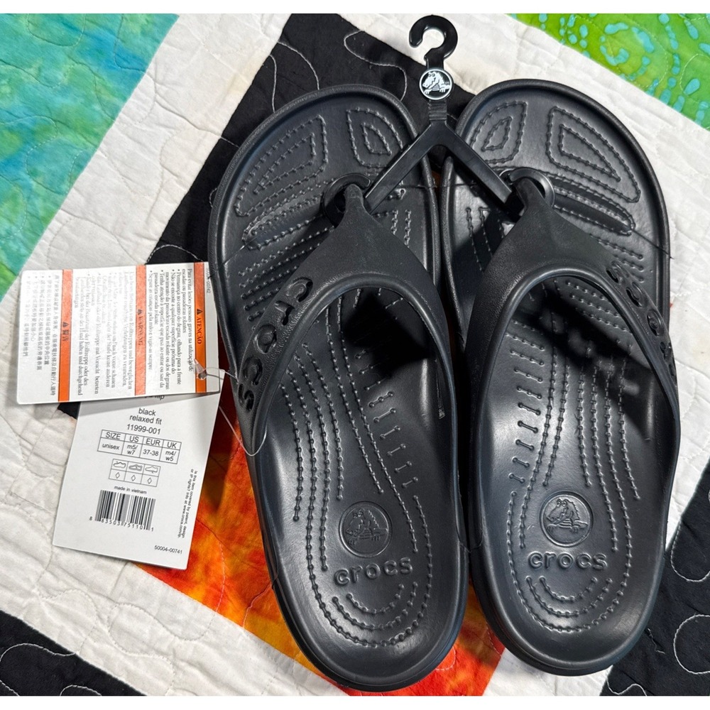 Crocs Baya Sandals Men's 5 Women's 7 Iconic Comfort Slip On Flip Flops Black